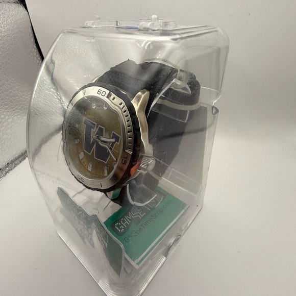 University Of Washington Huskies Watch Water Resistant Shock Resist Black Band - Picture 5 of 9